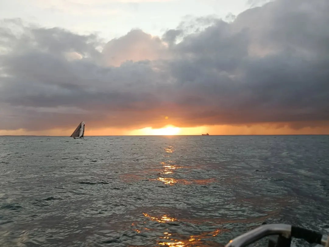[CONVOYAGE] 🇨🇵 À l'occasion de mon stage à Lorient chez @skawsailing la semaine dernière, j'ai pu convoyer le Mini 6.50 Mingulay avec @jos