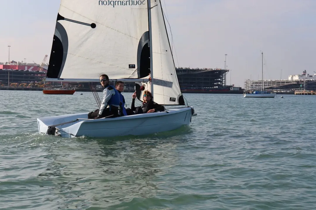 First time on the water with @unisotonsailing ! I've been in the UK for almost two months now and it's been an incredible experience so far.