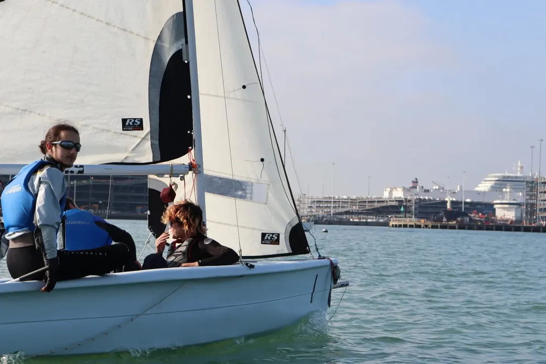 First time on the water with @unisotonsailing ! I've been in the UK for almost two months now and it's been an incredible experience so far.
