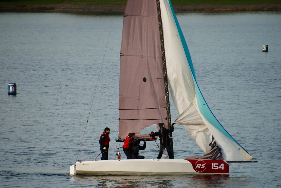Another keelboating USL event with @unisotonsailing , this time in RS21 at the @official_rutlandsc . We competed with tyler.horton.865, @tob